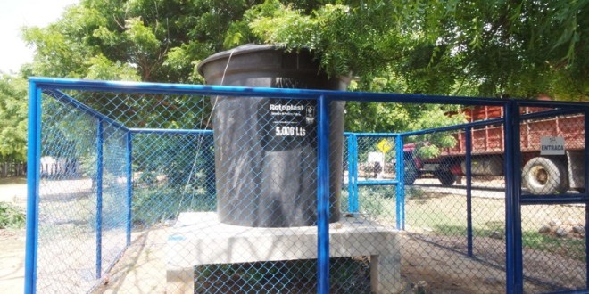 Instalan tanque para suministro de agua potable en Las Raíces