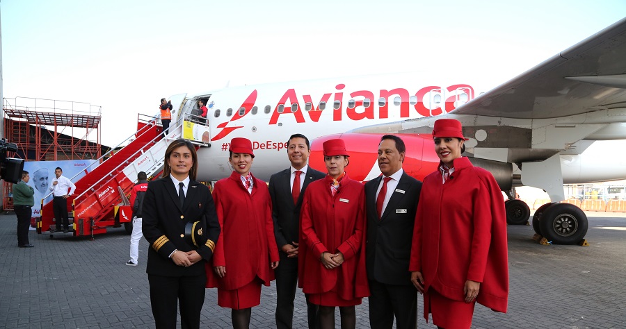 Avianca presentó uno de los aviones que usará Papa en su viaje a Colombia | Semanario La Calle