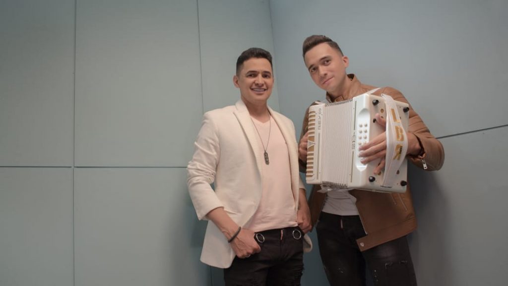 ‘Acércate al amor’, lo nuevo de Celedón Semanario La Calle