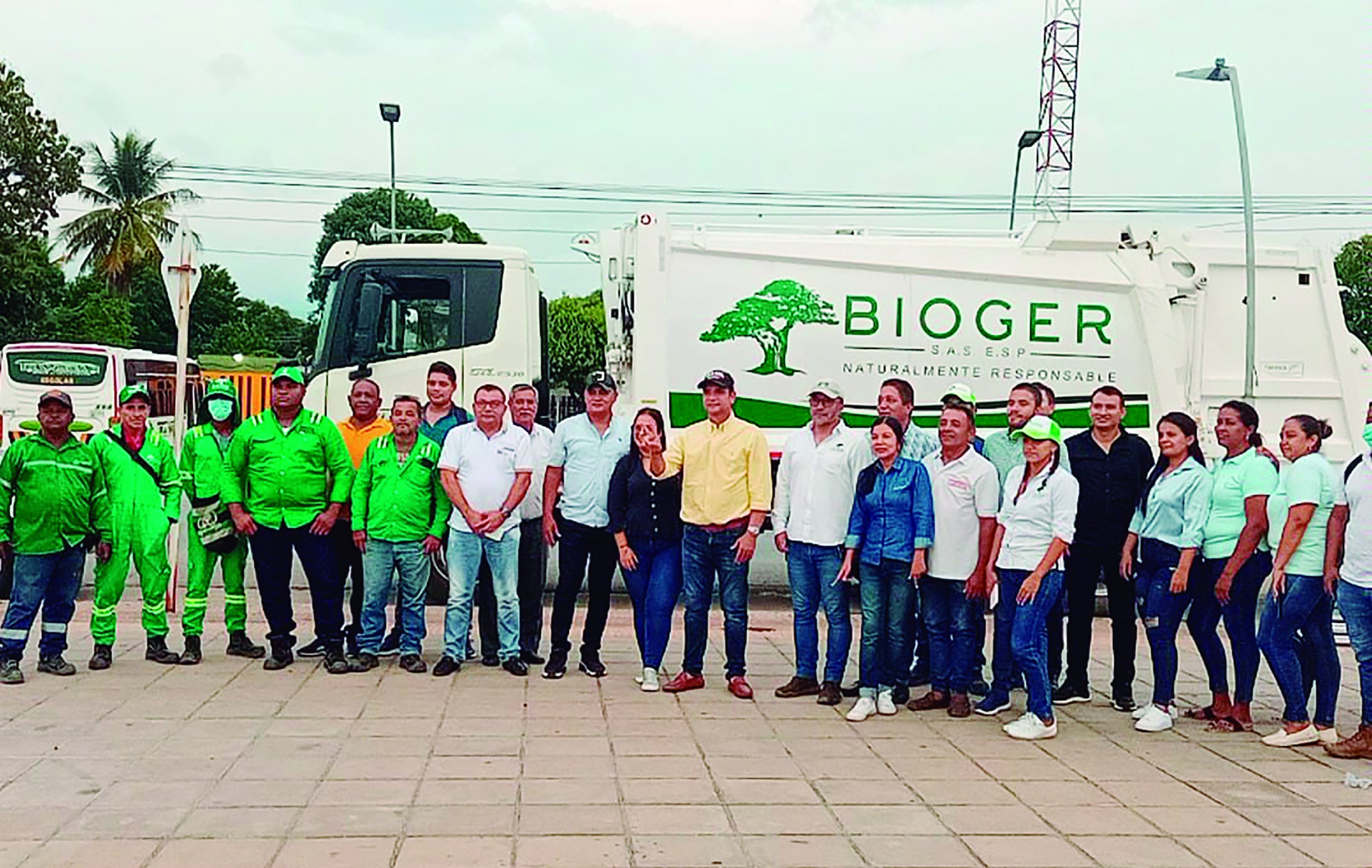 Bioger S.A.S. E.S.P. entrega vehículo compactador en Becerril para ...